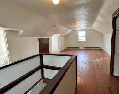 9409 Belair Road - Photo Thumbnail 17