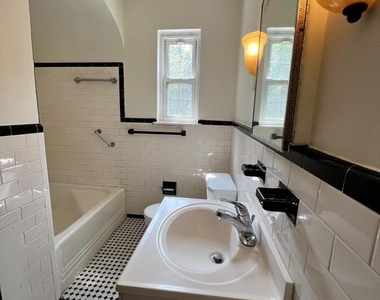 9409 Belair Road - Photo Thumbnail 9