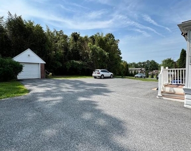 9409 Belair Road - Photo Thumbnail 3