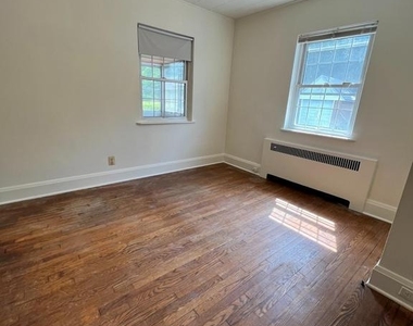 9409 Belair Road - Photo Thumbnail 14
