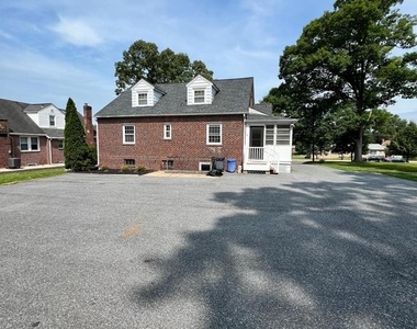 9409 Belair Road - Photo Thumbnail 2