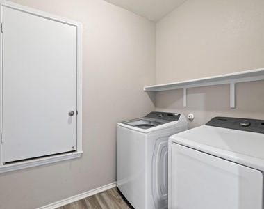 7805 Peccary Dr - Photo Thumbnail 19