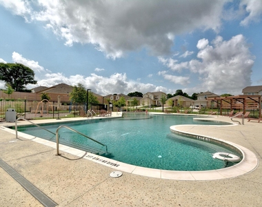 7805 Peccary Dr - Photo Thumbnail 29