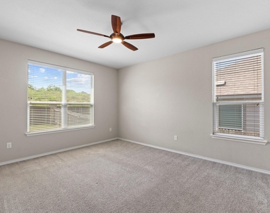 7805 Peccary Dr - Photo Thumbnail 10