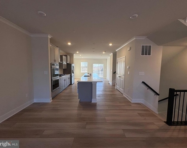 265 Swing Arc Ct - Photo Thumbnail 1