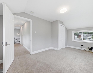 3524 Meadowside - Photo Thumbnail 35