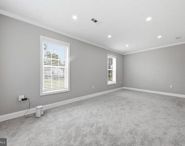 3524 Meadowside - Photo Thumbnail 19