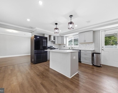3524 Meadowside - Photo Thumbnail 11