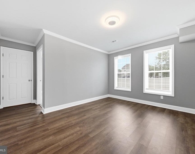 3524 Meadowside - Photo Thumbnail 15