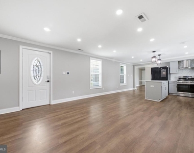 3524 Meadowside - Photo Thumbnail 8