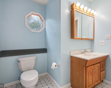 1702 Oakfield Avenue - Photo Thumbnail 10