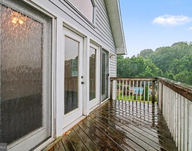 1702 Oakfield Avenue - Photo Thumbnail 12
