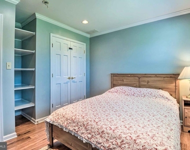 919 Oakdene Road - Photo Thumbnail 17