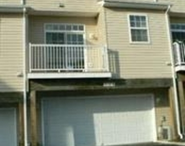 538 Rhapsody Court - Photo Thumbnail 6