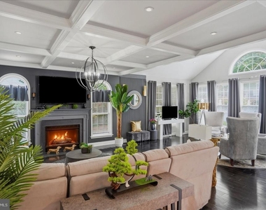 10 Graveswood Court - Photo Thumbnail 12