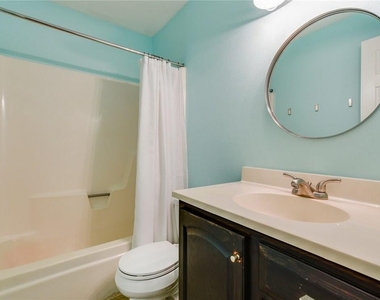 12916 Pegasus St - Photo Thumbnail 21