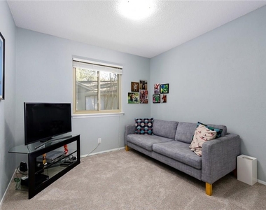 12916 Pegasus St - Photo Thumbnail 19