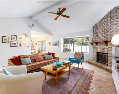 12916 Pegasus St - Photo Thumbnail 1