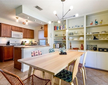 12916 Pegasus St - Photo Thumbnail 2