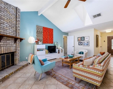 12916 Pegasus St - Photo Thumbnail 8