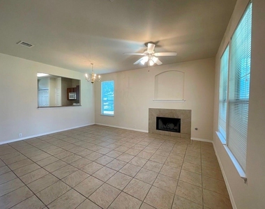 251 Utterback - Photo Thumbnail 3