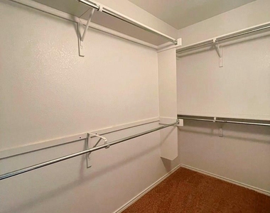 251 Utterback - Photo Thumbnail 16
