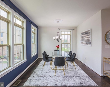 603 Iron Way - Photo Thumbnail 2