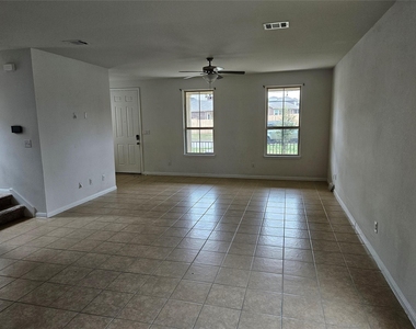 2944 Cotton Gin Dr - Photo Thumbnail 10