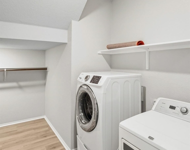 5912 Berriweather Dr - Photo Thumbnail 17