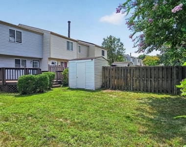 3591 Laurel View Court - Photo Thumbnail 7