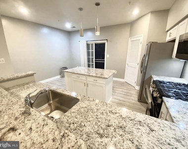 8704 Aspen Grove Court - Photo Thumbnail 13