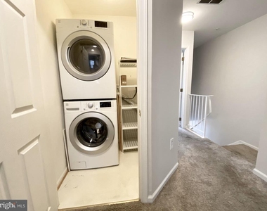 8704 Aspen Grove Court - Photo Thumbnail 14