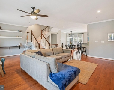 3210 Escapade Circle - Photo Thumbnail 10