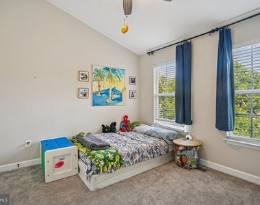 3210 Escapade Circle - Photo Thumbnail 21