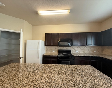 503 Libani Ln - Photo Thumbnail 12