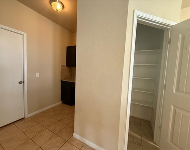 503 Libani Ln - Photo Thumbnail 11