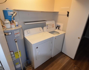 903 Houston Drive - Photo Thumbnail 11