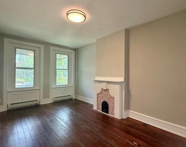 1414 N Harrison Street - Photo Thumbnail 4