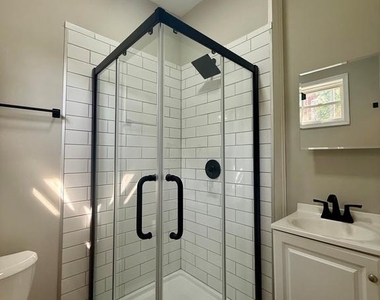 1414 N Harrison Street - Photo Thumbnail 13