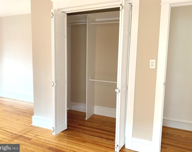 2413 W 16th Street - Photo Thumbnail 15