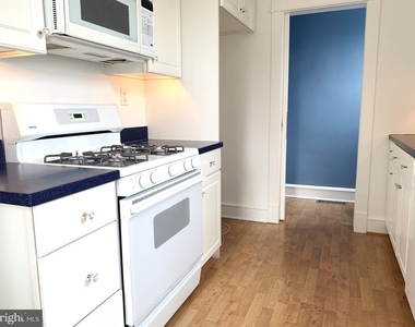 2413 W 16th Street - Photo Thumbnail 10