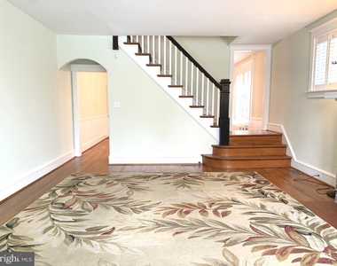 2413 W 16th Street - Photo Thumbnail 2