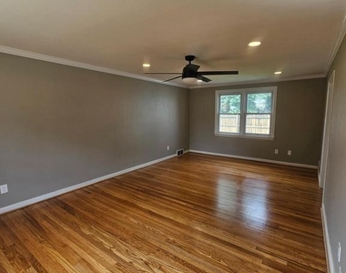 132 Devonshire Road - Photo Thumbnail 2