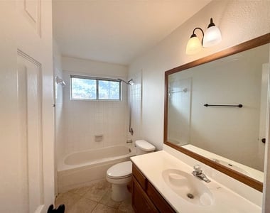 6106 Skahan Ln - Photo Thumbnail 22