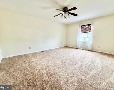 501 Falcon Drive - Photo Thumbnail 16