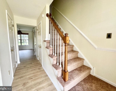 501 Falcon Drive - Photo Thumbnail 2