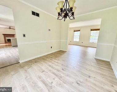501 Falcon Drive - Photo Thumbnail 7
