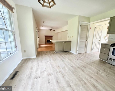 501 Falcon Drive - Photo Thumbnail 8