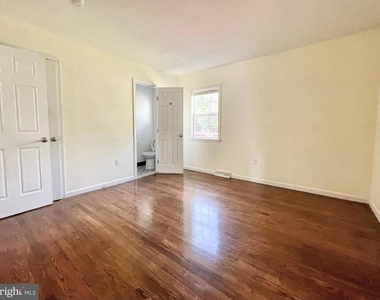 19 Hickory Lane - Photo Thumbnail 13