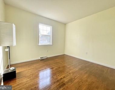 19 Hickory Lane - Photo Thumbnail 16